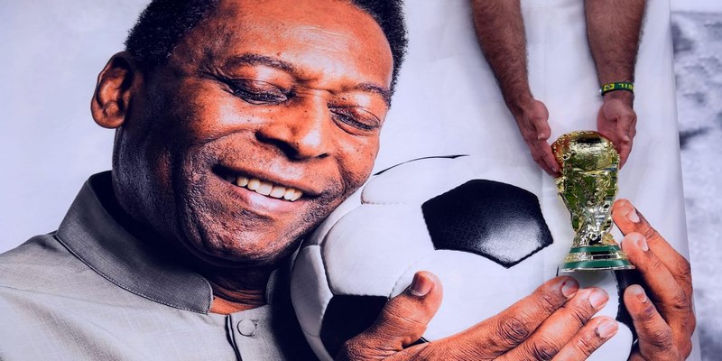 Tuổi thơ và những bước tiến trong sự nghiệp của Pele